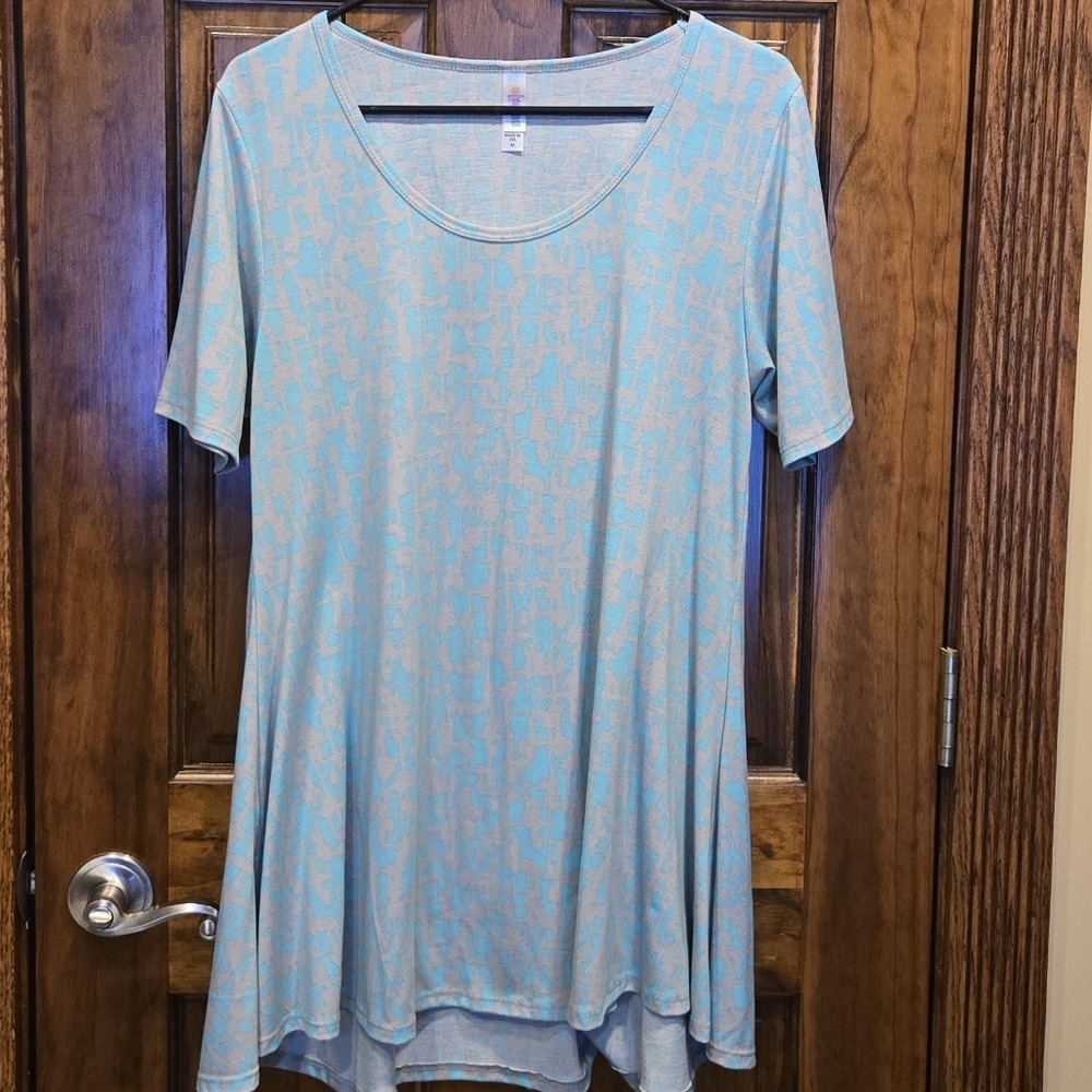 Lularoe Abstract Pattern Perfect T EUC Medium